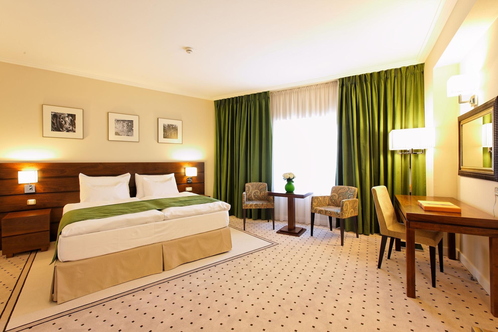 Capital Plaza Hotel Bukarest Eksteriør billede