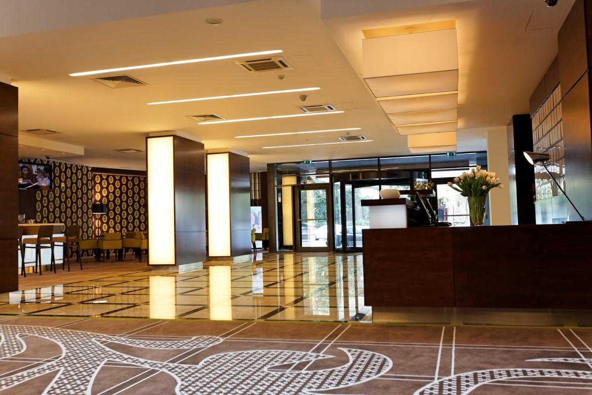 Capital Plaza Hotel Bukarest Eksteriør billede