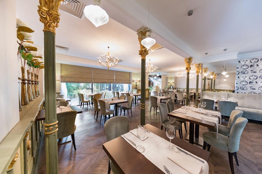 Capital Plaza Hotel Bukarest Eksteriør billede