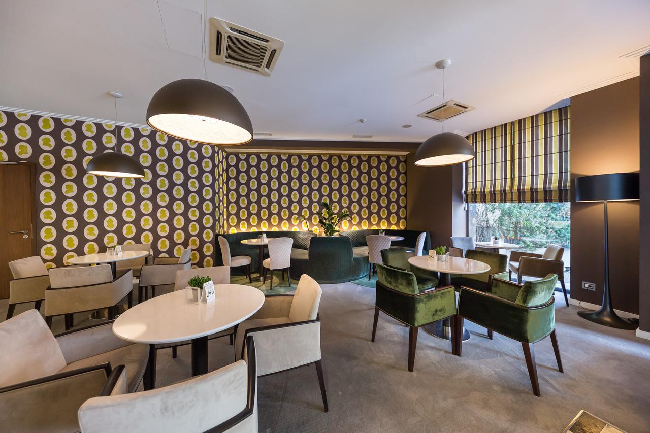 Capital Plaza Hotel Bukarest Eksteriør billede