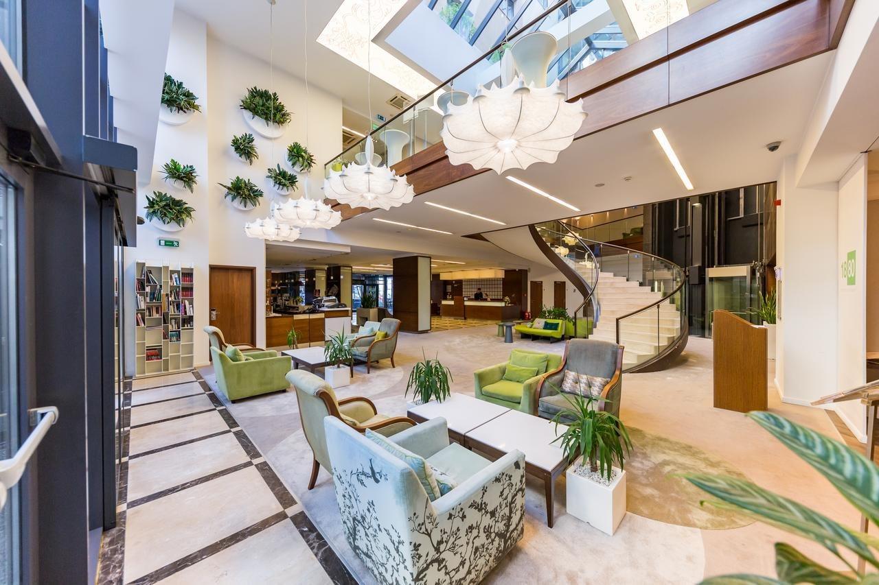 Capital Plaza Hotel Bukarest Eksteriør billede